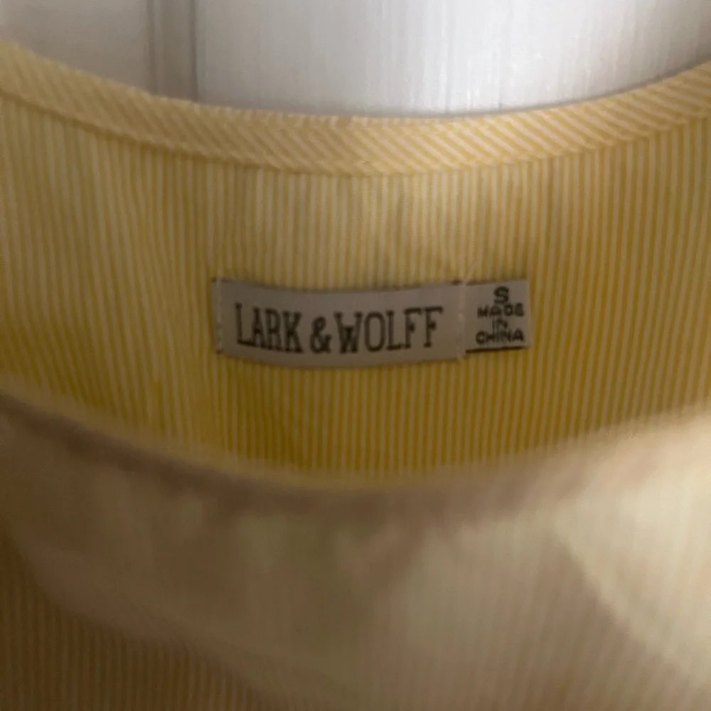 Cute light weight dress - Picture 2 of 4